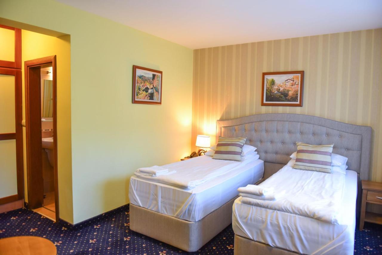 Family Hotel Lazur Bansko Exterior photo