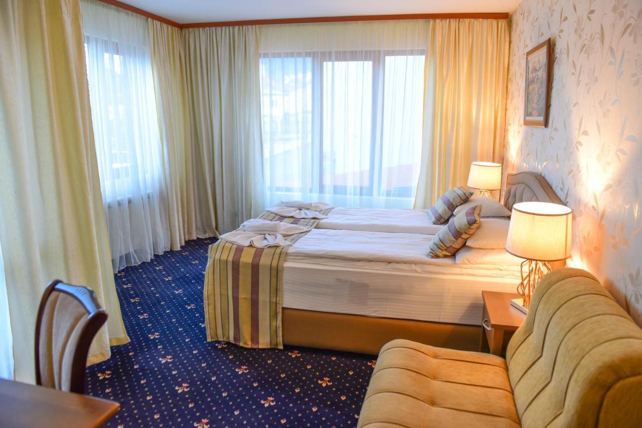 Family Hotel Lazur Bansko Exterior photo